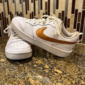 Nike Court Borough Low 2 SE, White/Metallic Copper/Vivid Purple, Kids Size 6Y